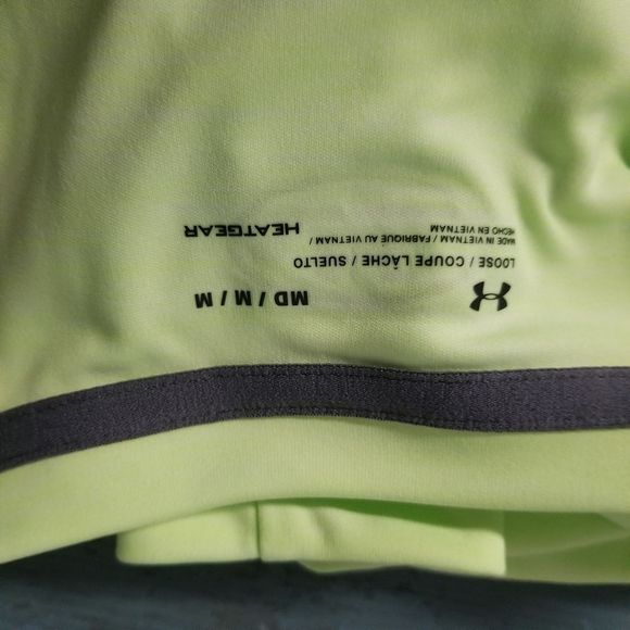 Under Armor NWT T-Shirt workout Medium M Loose Tee Yellow Green Neon - Picture 7 of 14